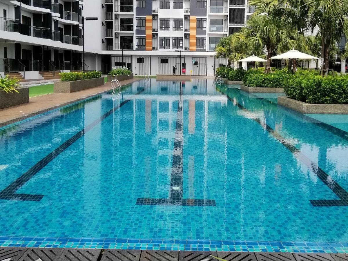 Timurbay Seafront Residence By Hardinahomes Kuantan Zewnętrze zdjęcie