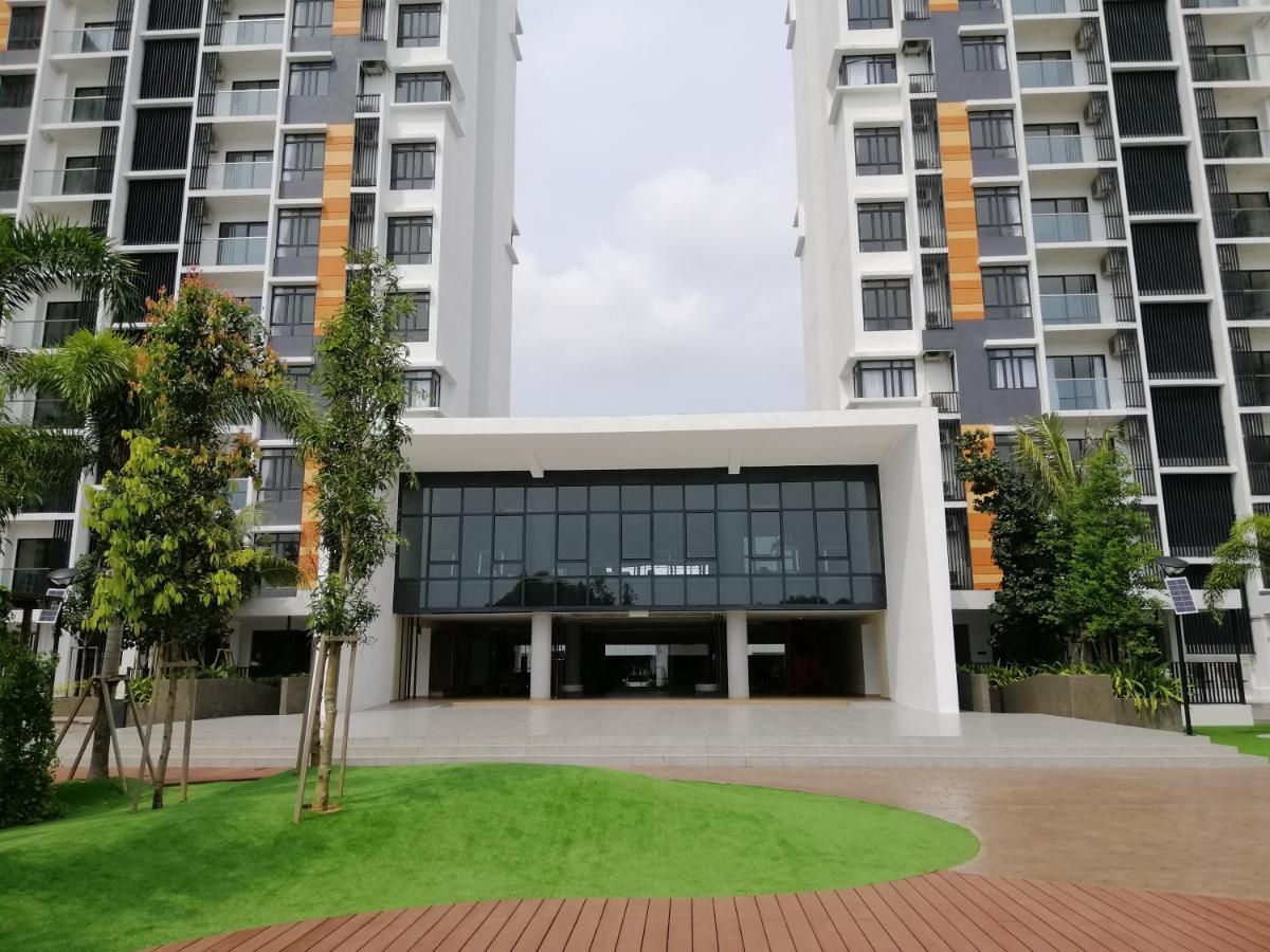 Timurbay Seafront Residence By Hardinahomes Kuantan Zewnętrze zdjęcie