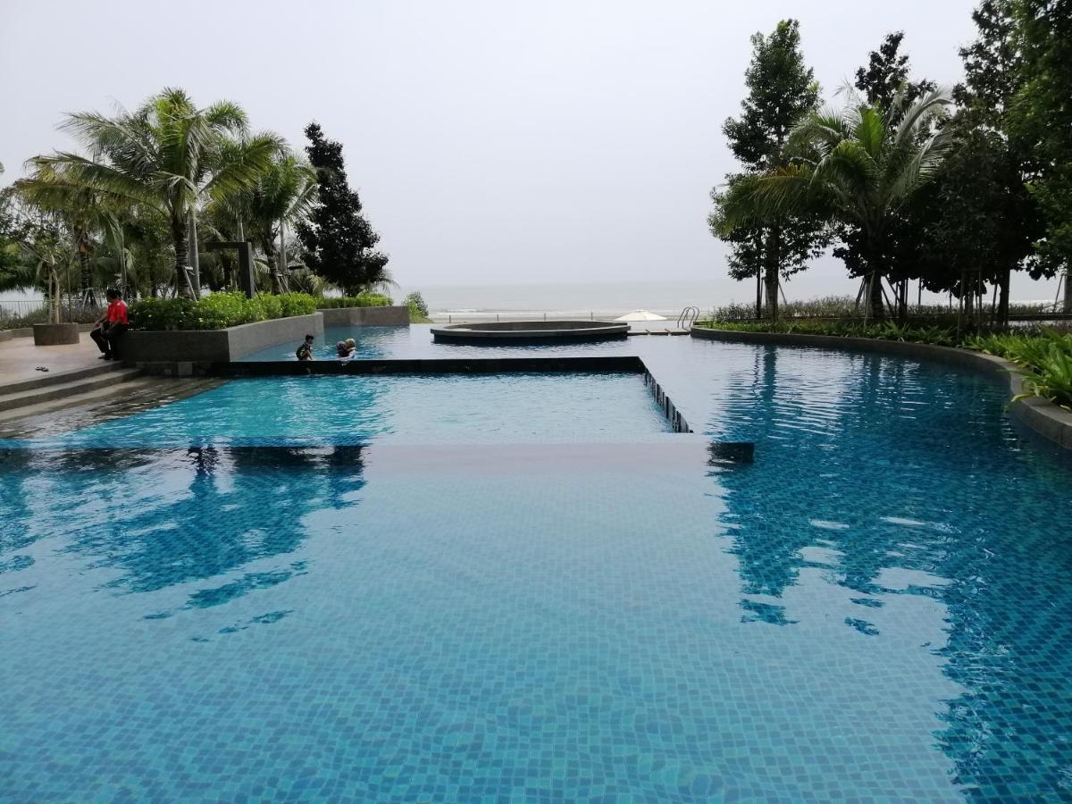Timurbay Seafront Residence By Hardinahomes Kuantan Zewnętrze zdjęcie